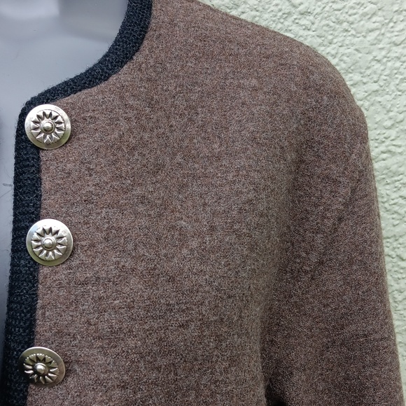 GEIGER COLLECTION (AUSTRIA) LADIES CRESTED PURE WOOL LUXURY SWEATER-COAT - Picture 6 of 17